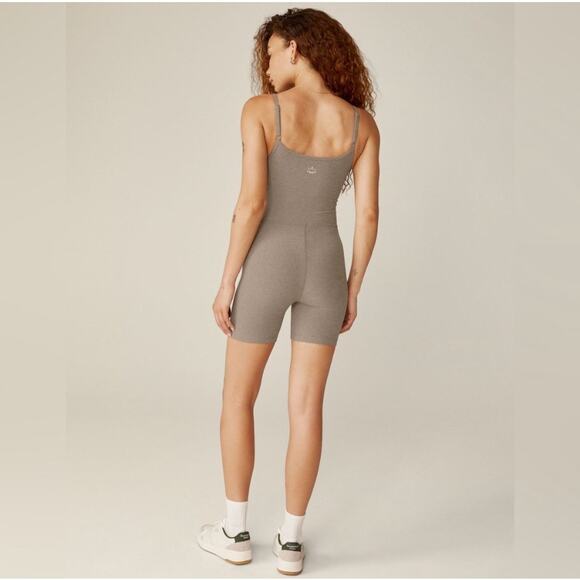 BEYOND YOGA Spacedye Pace Biker Jumpsuit Birch Heather, Size Medium - Picture 3 of 15